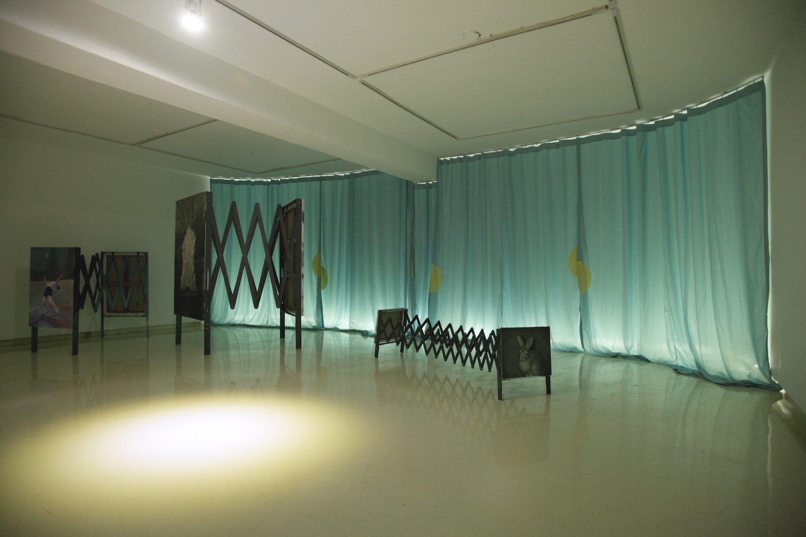 HYELIM CHA 8 Hyelim Cha, tango rule of prime number, oil on canvas, retractable steel structure variable dimensions, 2013