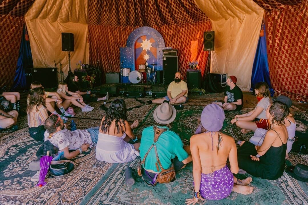 Edgar Fábian Frías 10 Psychic Plant Spirit Communication at Desert Daze, photo by Jordan Pena